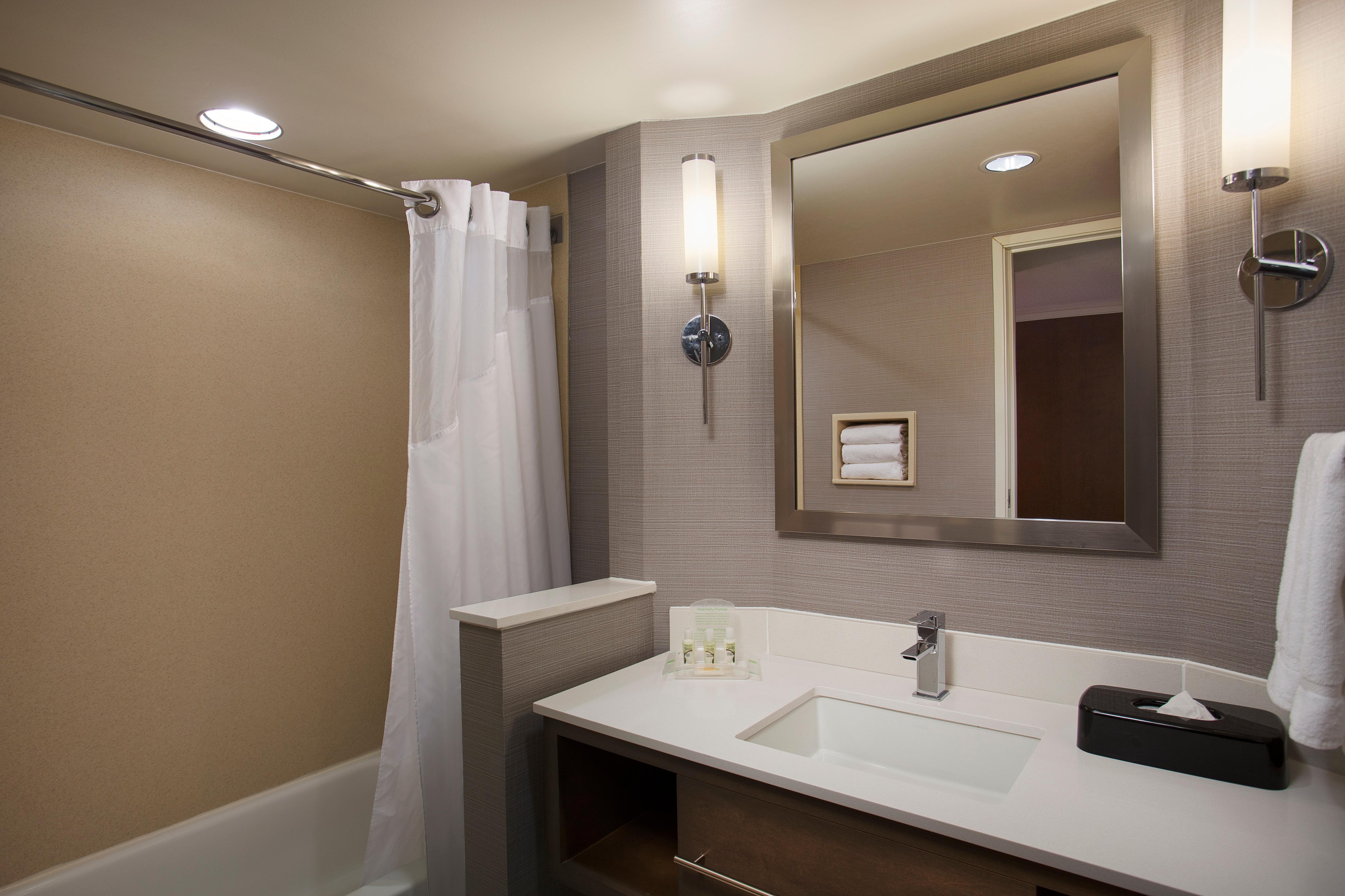 Holiday Inn Grand Rapids-Airport By Ihg Exterior foto