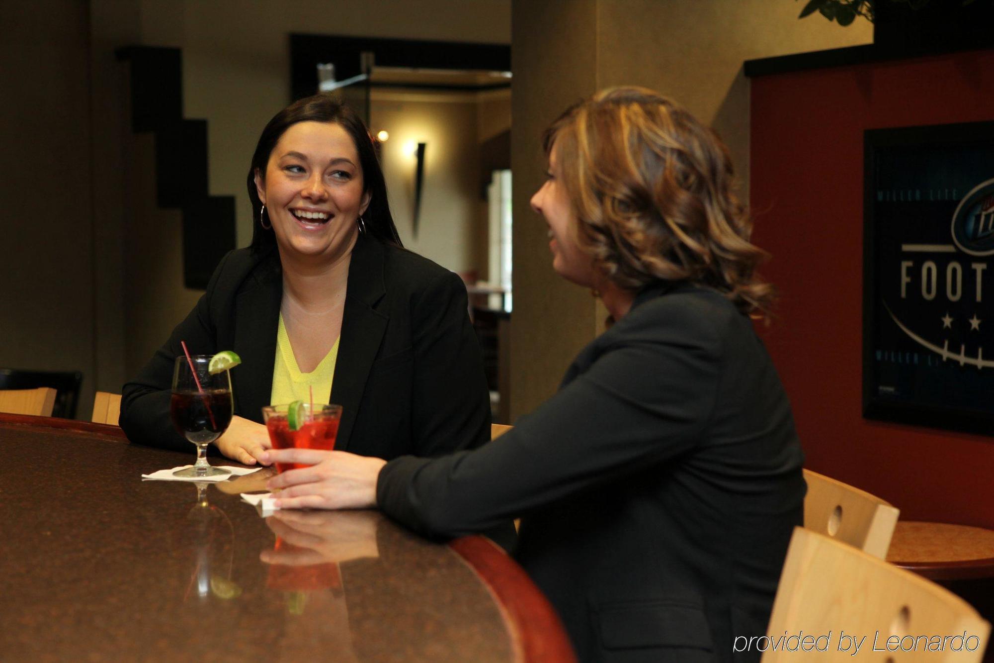 Holiday Inn Grand Rapids-Airport By Ihg Exterior foto