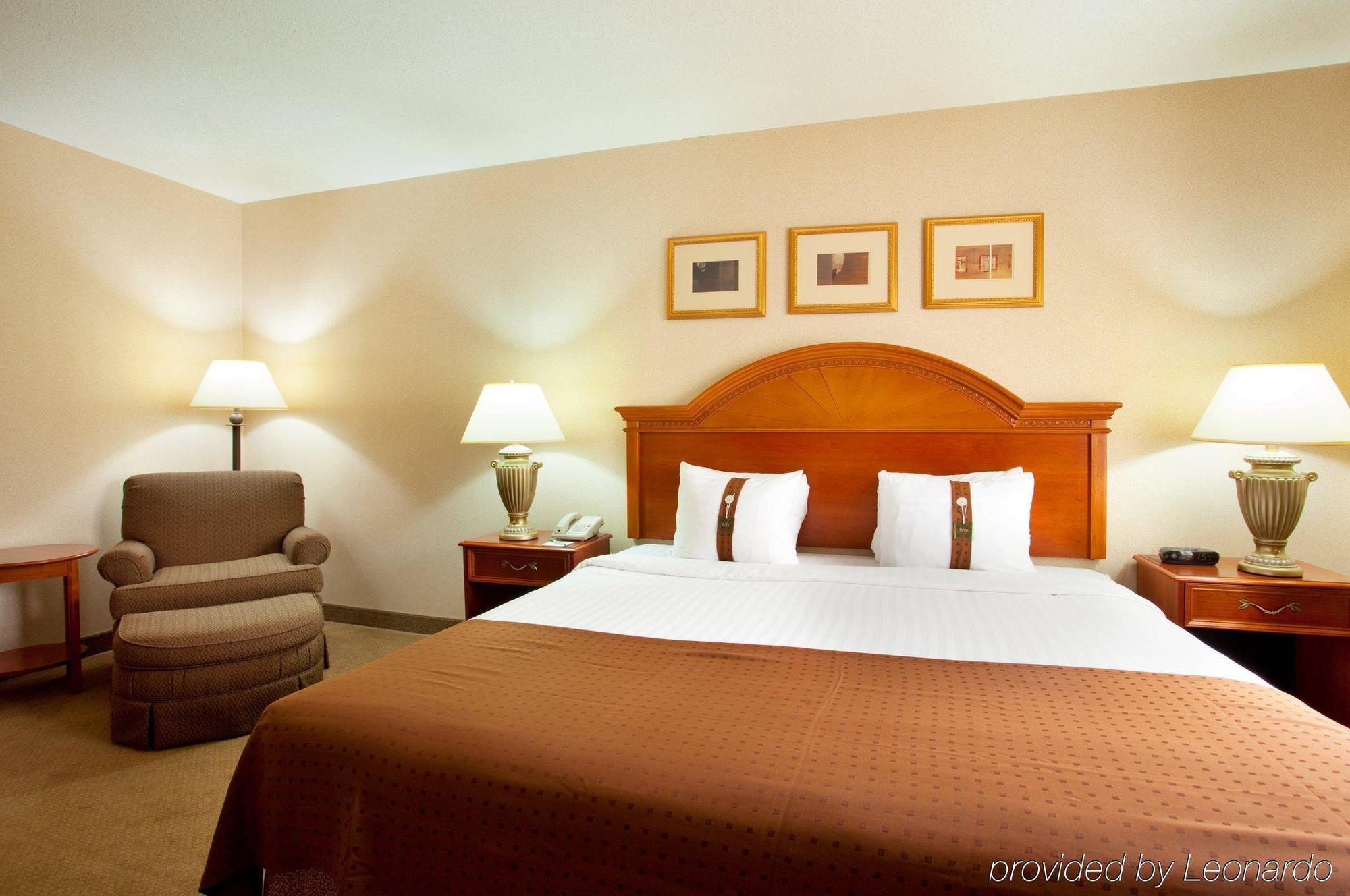 Holiday Inn Grand Rapids-Airport By Ihg Exterior foto