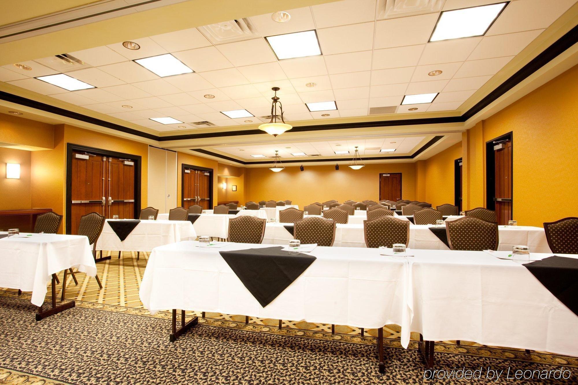 Holiday Inn Grand Rapids-Airport By Ihg Exterior foto