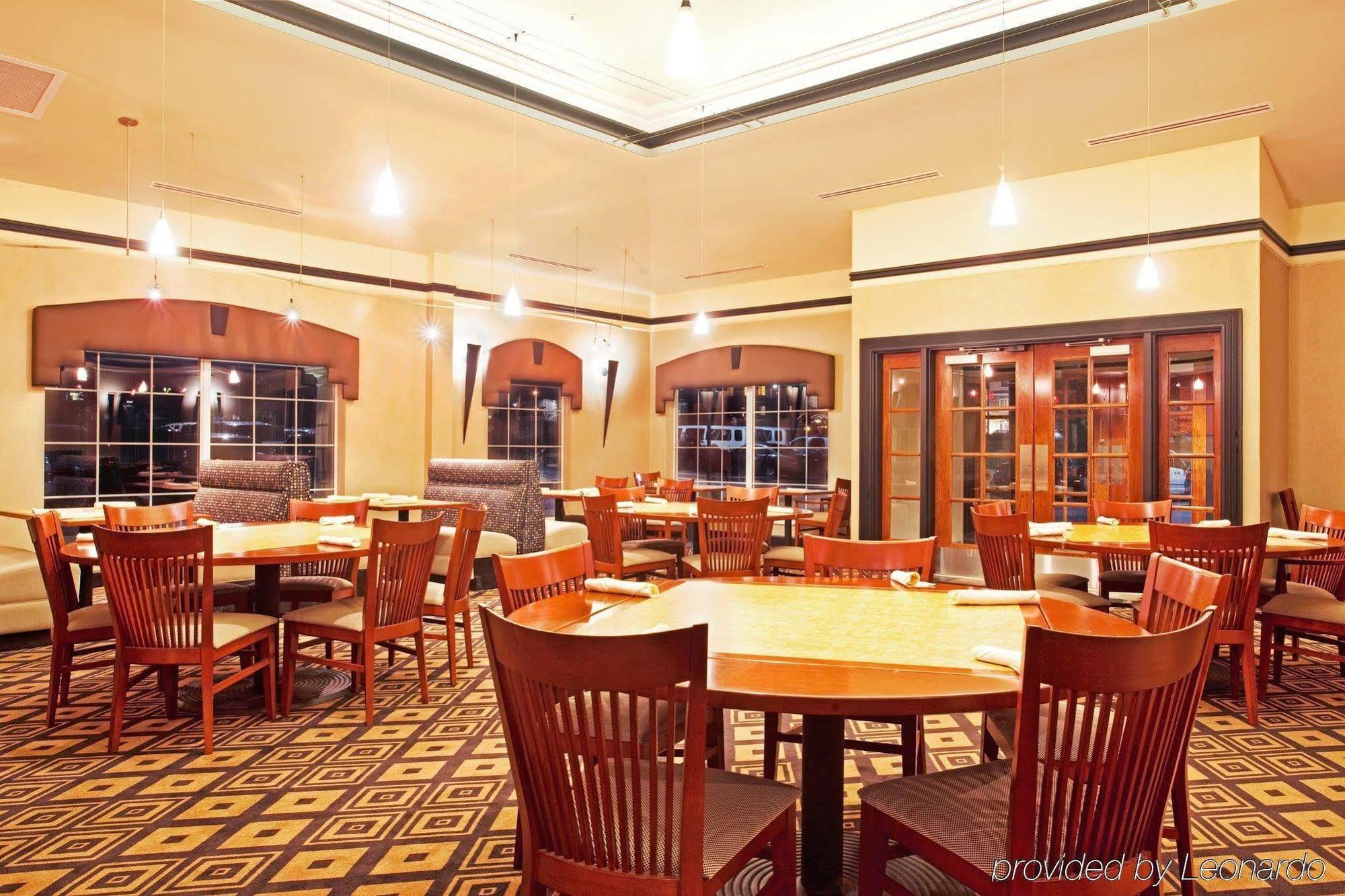 Holiday Inn Grand Rapids-Airport By Ihg Exterior foto